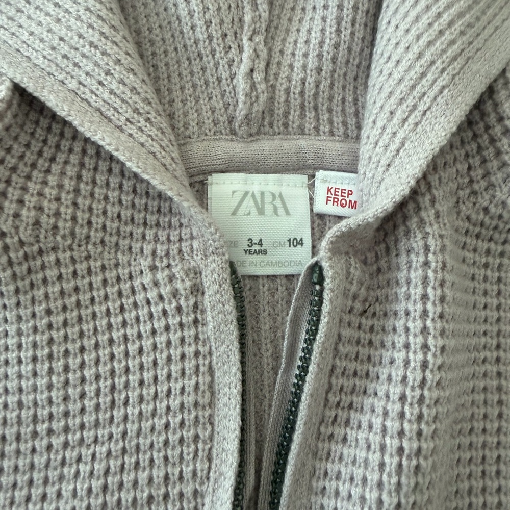 Lavender Hooded Zip Sweater - Picture 3 of 4